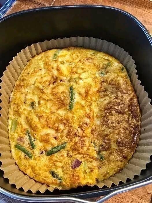 Easy Low-Carb Air Fryer Breakfast Omelette