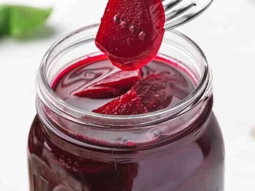 Tangy Homemade Pickled Beet Slices