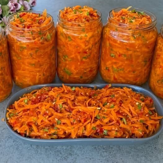 Spicy Korean Carrot Salad with Garlic & Coriander
