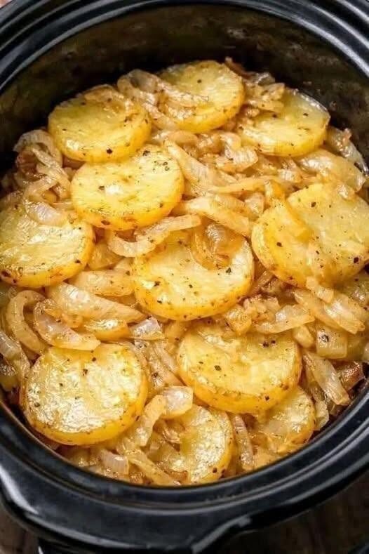 Easy Crockpot Scalloped Potatoes and Onions (High-Protein & Low-Carb Option)