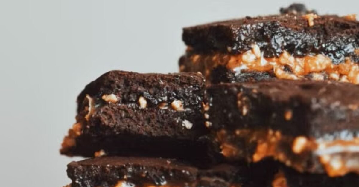 No-Bake Butterfinger Caramel Crunch Bars – A Crowd-Pleasing Dessert