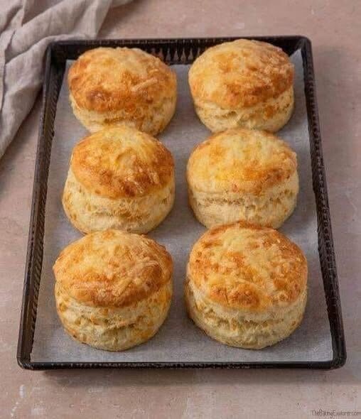 Fluffy Keto Savory Cheese Scones for High-Protein Breakfasts